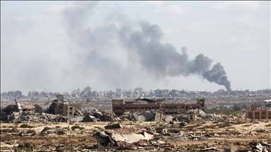 إسرائيل تدمر مباني سكنية بمدينة غزة وتقصف خان يونس