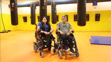 Engelli çift halterle hayata daha güçlü tutunuyor
