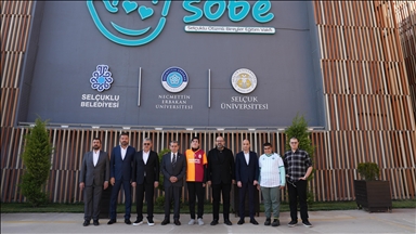 Galatasaray Başkanı Dursun Özbek, Konya'da SOBE'yi ziyaret etti
