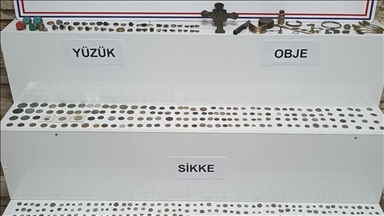 Li Diyarbekirê 690 polik, 47 gustîl û 26 objeyên dewra Bîzansê hatin bidestxistin