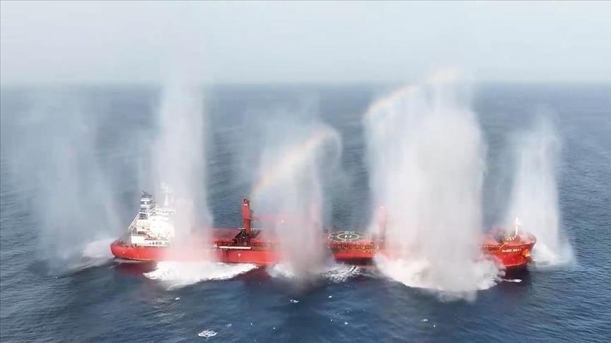 مسقط تعلن إعادة طاقم سفينة استهدفها الحوثيون بعد أشهر من الاحتجاز