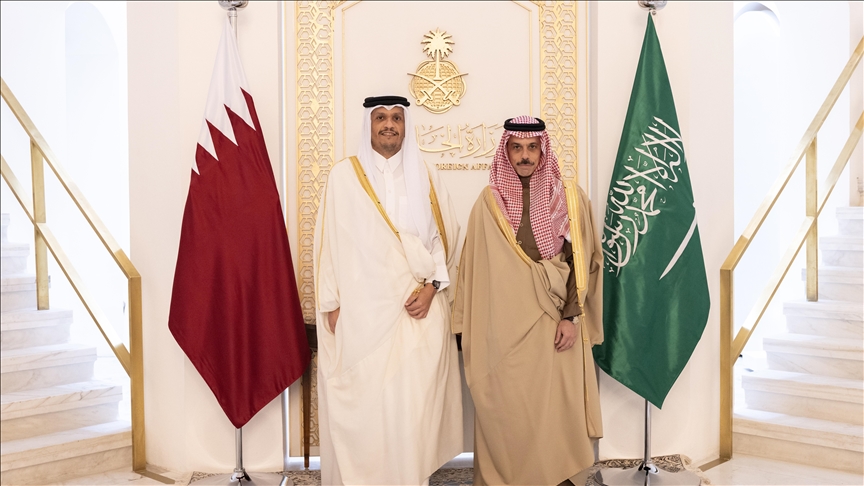 اجتماع سعودي قطري بالرياض يبحث تطوير تعاون البلدين