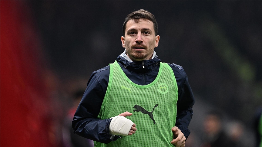 PFDK'den Fenerbahçeli futbolcu Mert Hakan Yandaş'a 3 maç men cezası