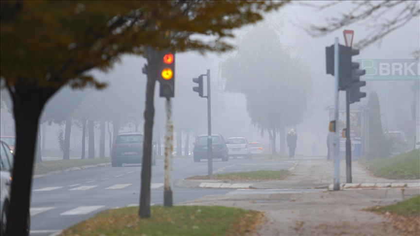 U Sarajevu nezdrav zrak: Vlasti upozoravaju da se smanje aktivnosti na otvorenom