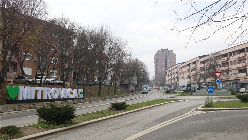 Три години по нивната оставка, српските градоначалници утре се враќаат во четири општини во северно Косово