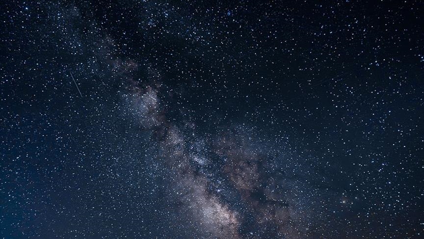 Shkencëtarët zbulojnë një galaktikë të re gjigante