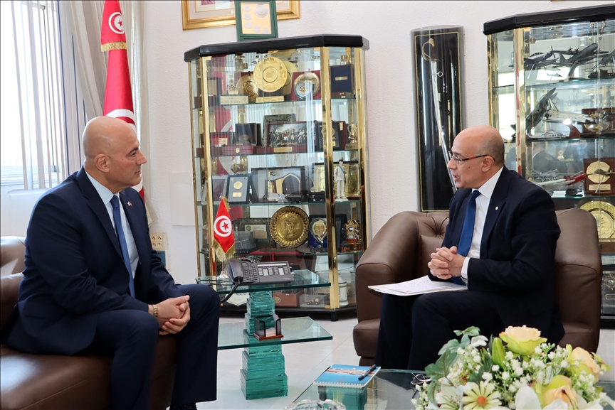 تونس وواشنطن تبحثان تطوير التعاون العسكري وتنويع مجالاته