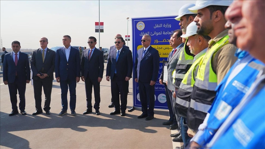 العراق.. السوداني يفتتح أول مقطع من "طريق التنمية" بالبصرة