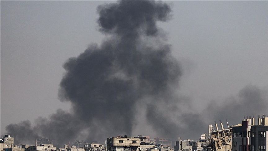 بعد التصعيد بخان يونس.. قصف إسرائيلي ونسف بشمالي وجنوبي غزة