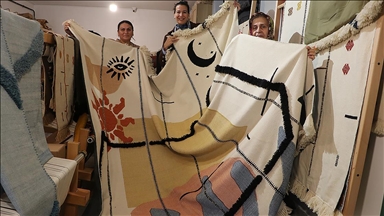 Tekirdağlı mimardan Karacakılavuz dokumasının dünyaya tanıtımına katkı