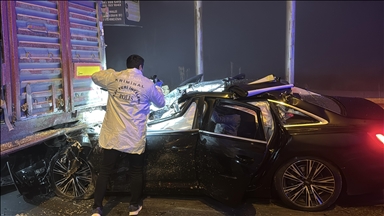 Li Kutahyayê otomobîl li TIRê qelibî û 4 kes mirin