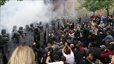 Gjykata dënon me dy vjet burg serbin që sulmoi ushtarët e KFOR-it dhe Policinë e Kosovës në Zveçan
