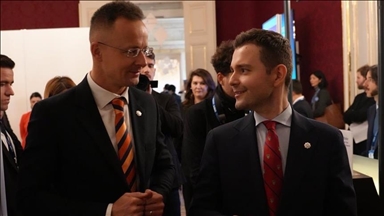 Mucunski i Szijjarto u Beču razgovarali o jačanju saradnje i evropskom putu Sjeverne Makedonije