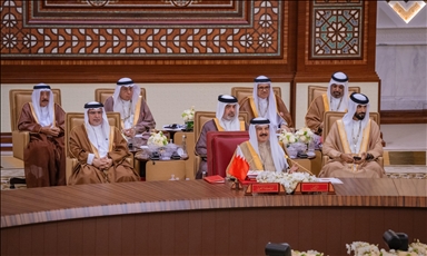 القمة الخليجية تطالب المجتمع الدولي بوقف انتهاكات إسرائيل ضد سوريا 