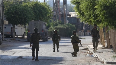 الجيش الإسرائيلي يصيب فلسطينيا بالرصاص جنوبي الضفة