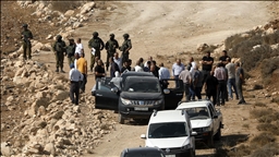 Illegal Israeli settlers attack activists, foreign volunteers in occupied West Bank