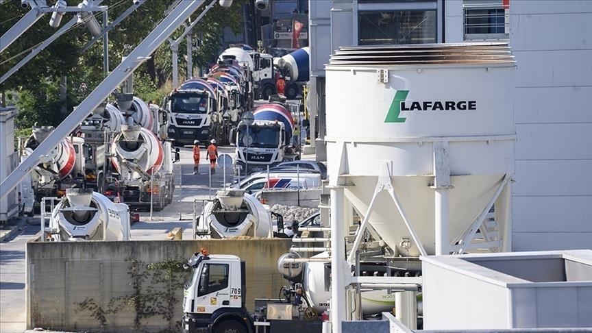 Lafarge'ın yargılandığı "tarihi" davada terör örgütlerine yapılan ödemeler gündemde