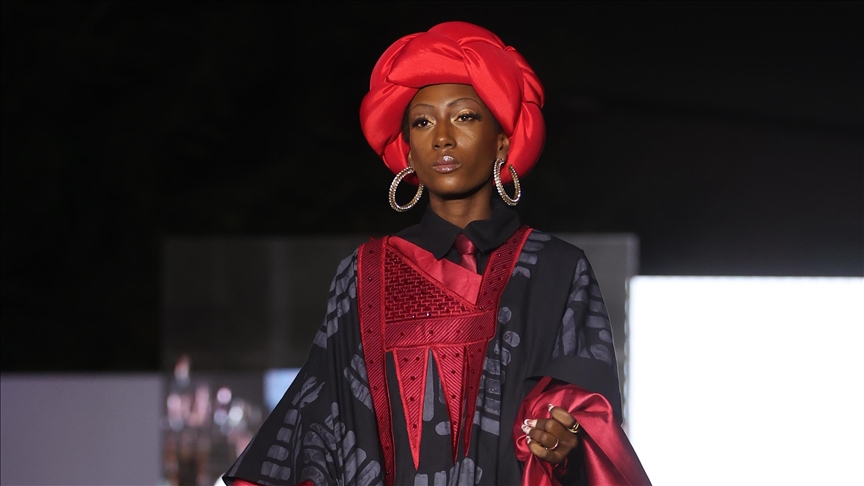 Le défilé d’ouverture de la Semaine de la mode de Dakar s’est tenu à l’Ambassade de Türkiye