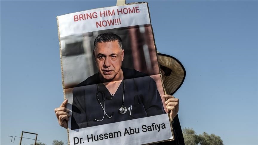 "صحة غزة" تذكر العالم بأبو صفية وتناشد إنقاذه من سجون إسرائيل