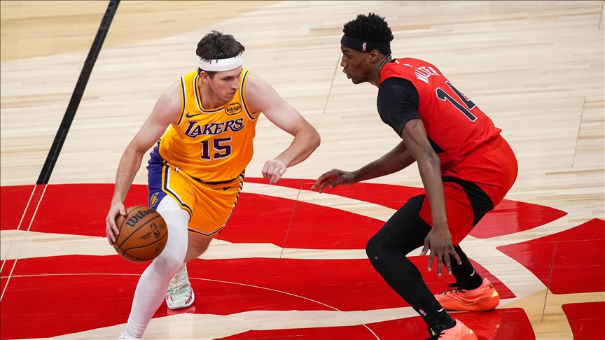 NBA'de Los Angeles Lakers son saniye üçlüğüyle kazandı 
