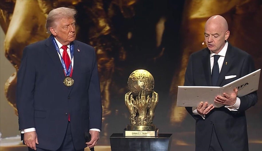 Президенту Трампу вручена «Премия мира ФИФА»