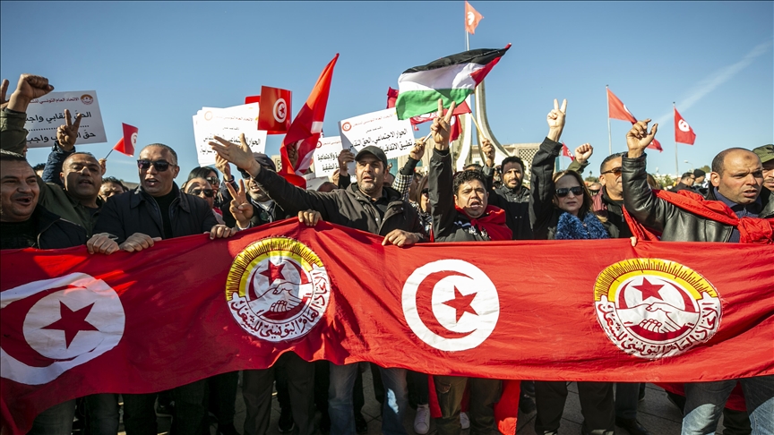 تونس.. "اتحاد الشغل" يقر إضرابا عاما في 21 يناير المقبل
