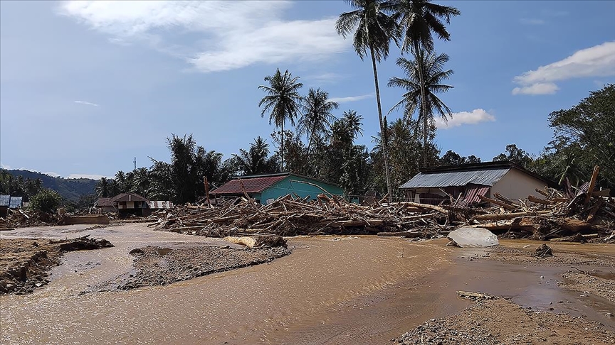 Kızılhaç, Asya'da selden etkilenen ülkelerde yaraları sarmaya çalışıyor