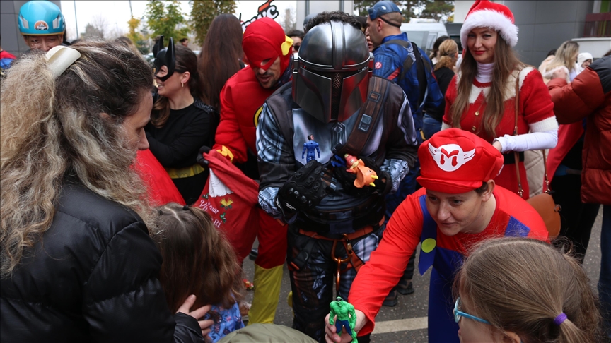 "Superheroji" obradovali djecu na liječenju u Prištini