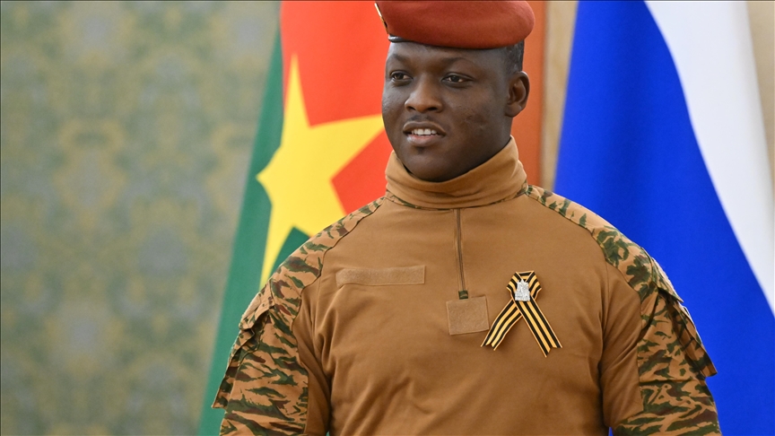 Le Burkina Faso libère huit employés d'ONG détenus depuis octobre pour espionnage