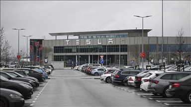 Germany's factory orders up 1.5% in October, exceeding expectations