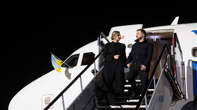 Ukrayna lideri Zelenskiy'nin İrlanda'ya iniş rotasında kimliği belirsiz 4 askeri dron tespit edildi