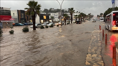 Muğla'da sağanak ve fırtına etkili oluyor