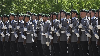 Almanya'da asker sayısını artırmayı hedefleyen yasa tasarısı Federal Mecliste kabul edildi