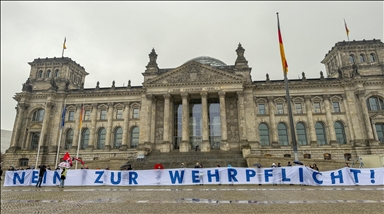  Протест пред германскиот Парламент поради нацрт-законот за воена служба