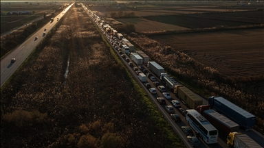 Greek farmers block key highway, Bulgaria border crossing as protests escalate