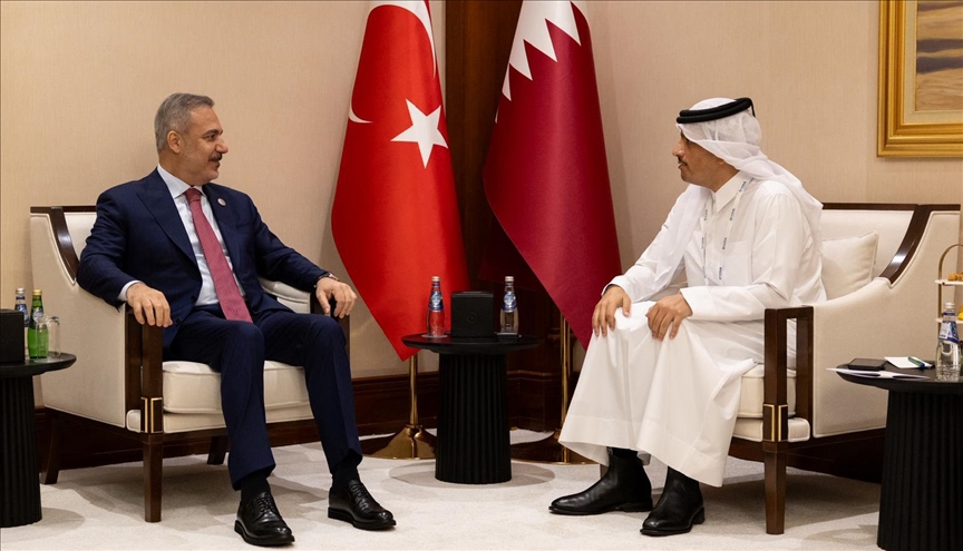 Forum de Doha:  le ministre turc des Affaires étrangères rencontre le Premier ministre qatari 
