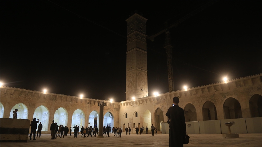 وزارة الأوقاف تدعو لإقامة صلاة الفجر بعموم سوريا في ذكرى التحرير