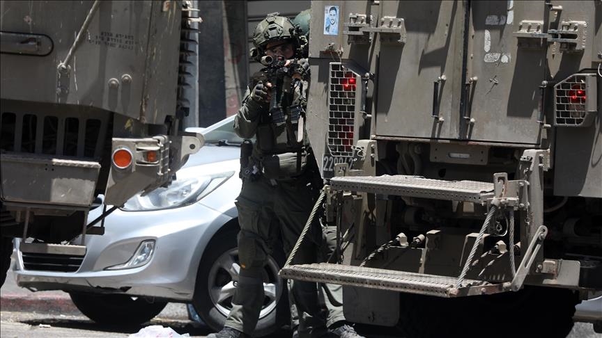 الجيش الإسرائيلي يصيب فلسطينيين اثنين بالرصاص شمال القدس 