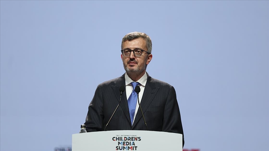 İletişim Başkanı Duran: Türkiye olarak, çocuklarımızı dijital alanda daha güvenli bir geleceğe taşımaya çalışıyoruz