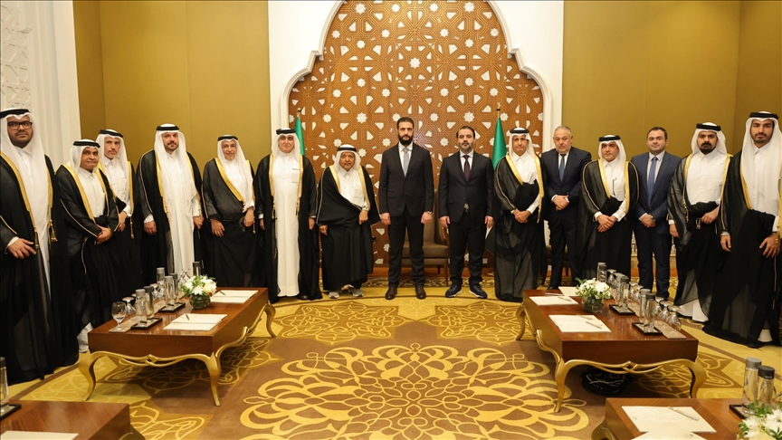 منتدى الدوحة.. الرئيس السوري يلتقي رابطة رجال الأعمال القطريين 