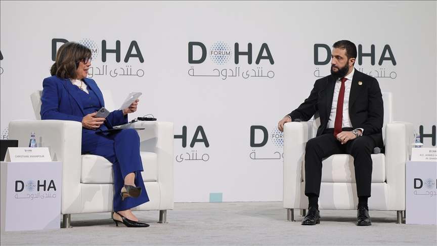 الشرع: إسرائيل شنت أكثر من ألف غارة على سوريا وتتهرب من مجازر غزة 