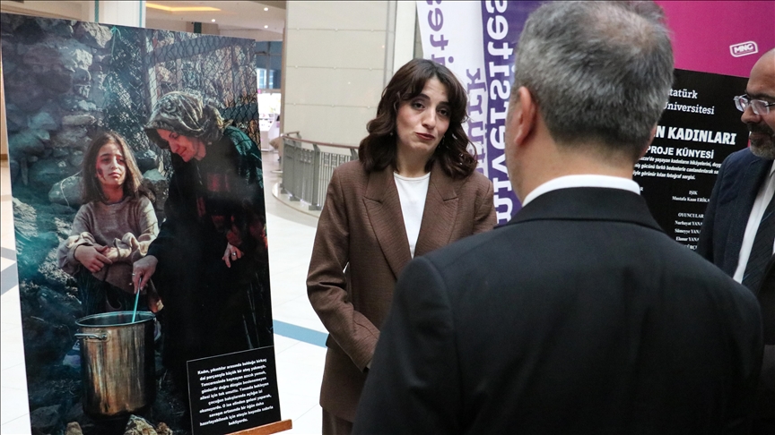 Atatürk Üniversitesi öğrencileri Gazze'deki kadınların yaşadığı acıları fotoğraf sergisine taşıdı