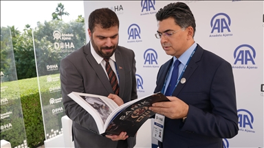 Министр информации Ливана посетил стенд  «Анадолу» на Форуме в Дохе 