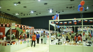 Diplomatski zimski bazar u Sarajevu okupio hiljade posjetilaca u humanitarnoj misiji s porukom "Zajedno možemo puno"