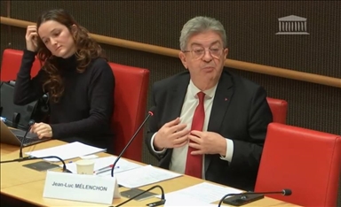 France : Mélenchon dénonce « les fantasmes islamophobes qui dominent le débat public »