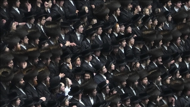 More crnine: Hiljade ljudi na radosnoj proslavi hasidskog vjenčanja u New Yorku