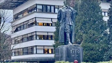 U Velenju obezglavljen kip Josipa Broza Tita