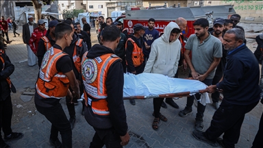 مقتل 3 فلسطينيين وإصابة 4 آخرين بقصف إسرائيلي على غزة 