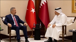 Turkish foreign minister meets Qatari premier on sidelines of Doha Forum