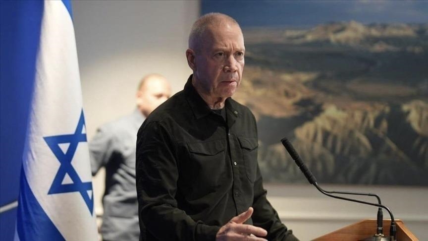 غالانت ينتقد مشروع إعفاء الحريديم من التجنيد ويصفه بانحدار لحزب الليكود